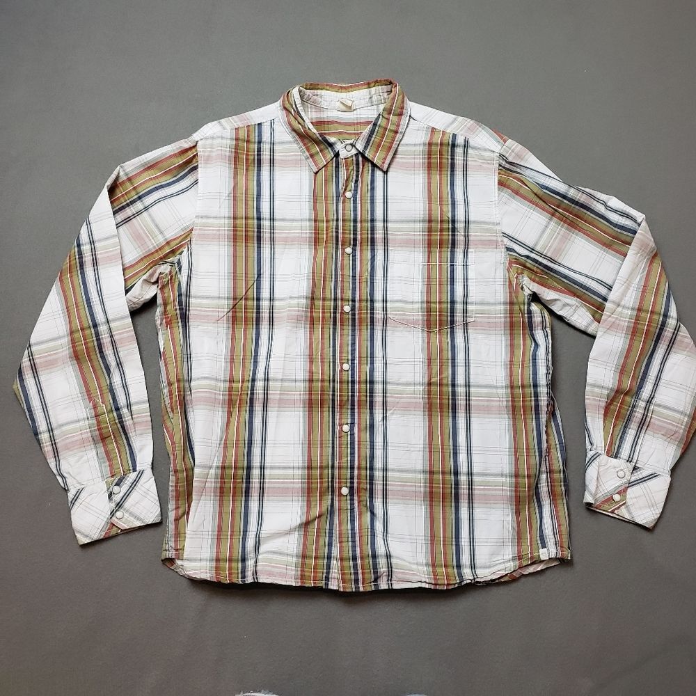 MEC pearl snap, long sleeve, organic cotton plaid button down shirt size XL